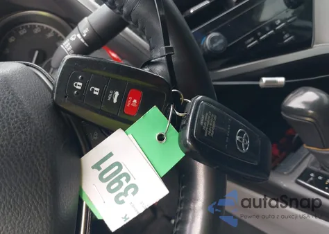 2022 Toyota Camry Se z USA, uszkodzony, nr VIN 4T1T11AK4NU641826